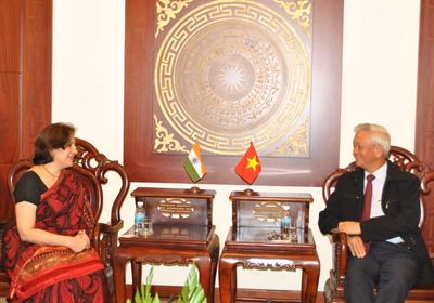 Ông Nguyễn Chiến Thắng tiếp Đại sứ Preeti Saran.