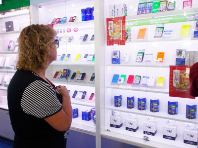 Sôi động thị trường thiết bị viễn thông