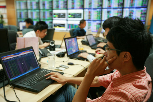 Chứng khoán đột ngột giảm mạnh