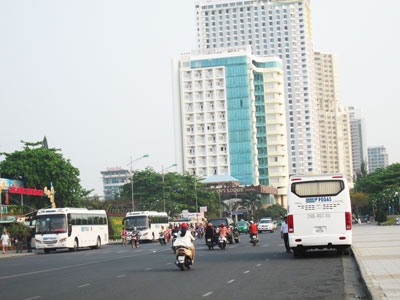 Nha Trang: Thiếu trầm trọng nơi đỗ xe