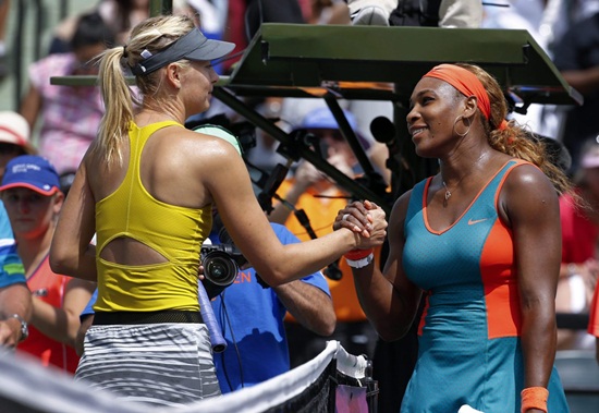 Sharapova (trái) và Serena Williams (phải) là 2 hạt giống hàng đầu của Australian Open 2015