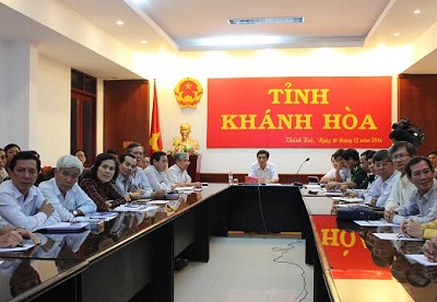 Tại đầu cầu Khánh Hòa