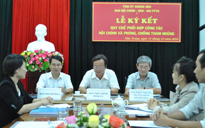 Ký kết quy chế phối hợp công tác nội chính và phòng, chống tham nhũng