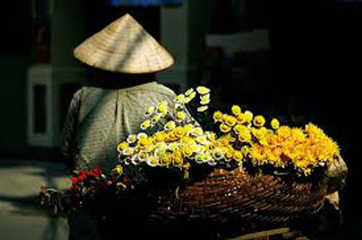 Người Hà Nội chơi hoa