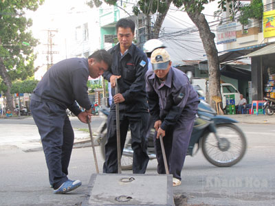 Chuyện dưới lòng cống sâu