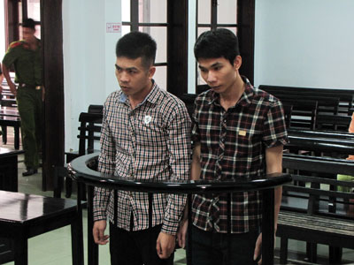 Bị cáo Nguyễn Thanh Xuân và Nguyễn Quốc Độ.