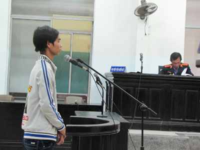 Hầu tòa vì… cưới trẻ em!