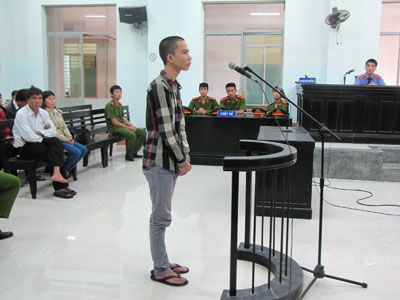 Anh em liền khúc ruột mềm…