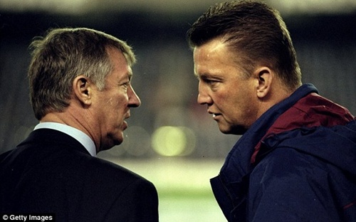 Sir Alex đặt trọn niềm tin vào Louis van Gaal (Ảnh: Getty)