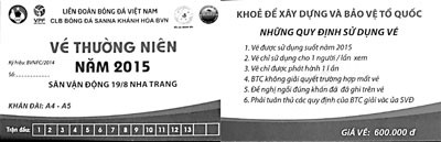 Mặt trước và sau của 1 mẫu vé xem cả mùa.