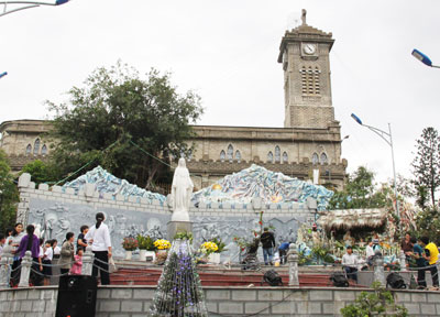 Nhộn nhịp đón Noel