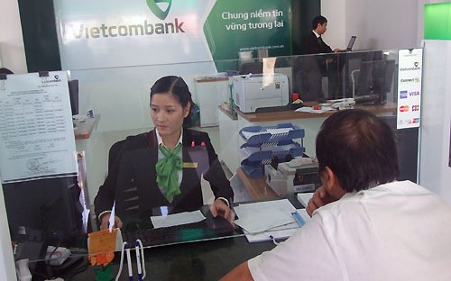 Vietcombank giảm lãi suất huy động các kỳ hạn dài, sau khi đã giảm ở các kỳ hạn ngắn hồi giữa tháng 11 vừa qua.