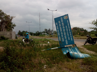 Biển báo cần được sửa chữa