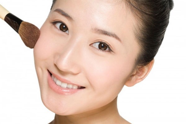 Trang điểm nhanh và đẹp cho những ngày cuối năm bận rộn