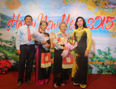 Tổ chức gặp mặt, giao lưu với phụ nữ nước ngoài và kiều bào