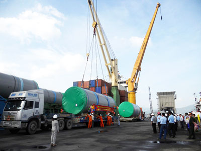 Cảng Cam Ranh: Ra quân đầu năm