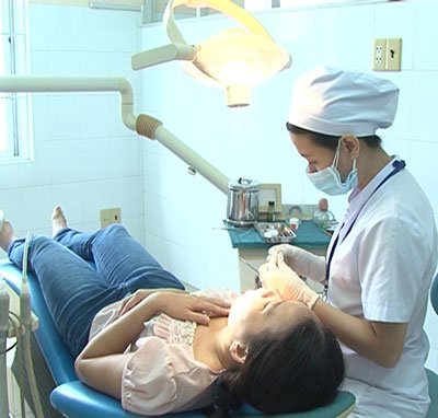 Cảnh giác với răng mọc lệch, mọc ngầm