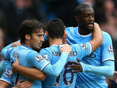 Manchester City mùa này vẫn luôn biết vượt khó.