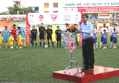 Không khí V-league trên Sân vận động 19-8 Nha Trang