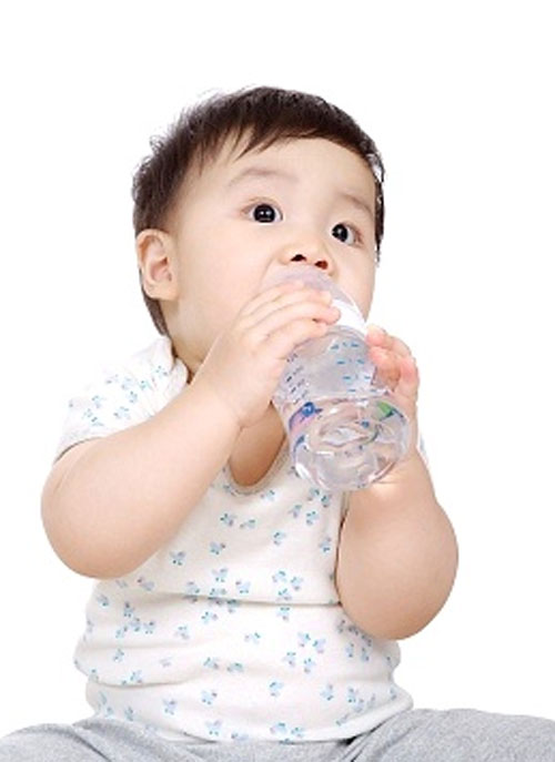 Uống nước thế nào tốt cho trẻ vào mùa lạnh?