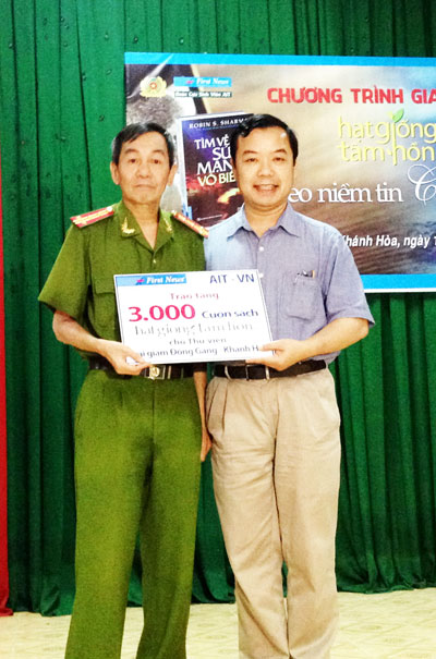 Tặng 3.000 cuốn sách cho Trại giam A2