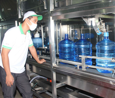 Dây chuyền đóng bình 20 lít với công suất 600 bình/giờ.