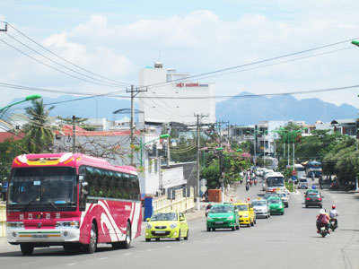 Các doanh nghiệp vận tải tuyến cố định và taxi đều đã giảm cước vận tải.