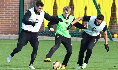 Odegaard (áo xanh) từng đi tâp thử ở một số CLB lớn trước khi chọn Real Madrid.