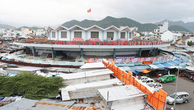 Xung quanh việc xây dựng lại chợ Đầm (Nha Trang): Tiểu thương còn nhiều ý kiến