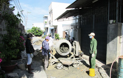 Học và làm theo Bác bằng những việc làm thiết thực