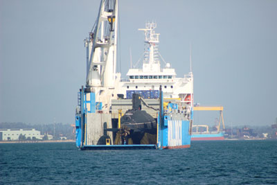 Tàu ngầm Hải Phòng về đến vịnh Cam Ranh