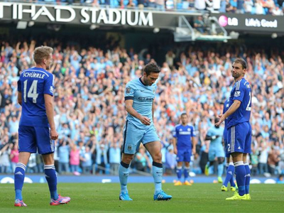 Đại chiến giữa hai màu xanh