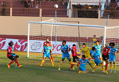 &quot;Vua hòa&quot; bất phân thắng bại