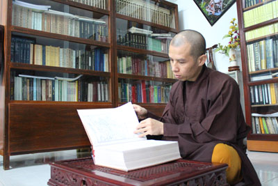 Cuốn sách cũ và tấm lòng với biển đảo