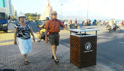 Lắp đặt 100 thùng rác mới dọc đường Trần Phú