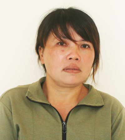 Trộm dây chuyền của học sinh