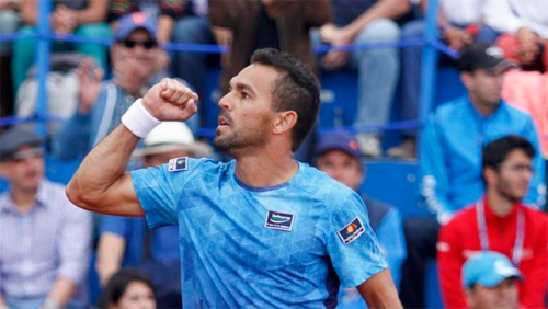 Burgos trong trận đánh lịch sử hôm qua 8/2. Ảnh: Internet