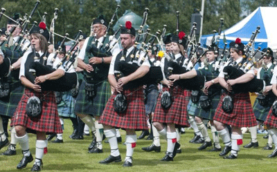 Trang phục truyền thống váy Kilts, Scotland - Ảnh: Rough Guides