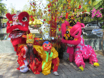 Múa lân mừng xuân tại Khu du lịch Champa Island