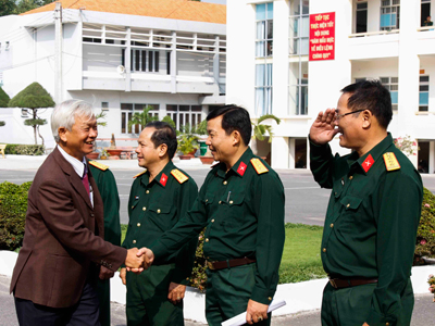 Thăm, chúc Tết Bộ chỉ huy Quân sự tỉnh