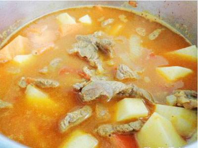 Bò hầm cà chua cho bữa cơm thêm ấm