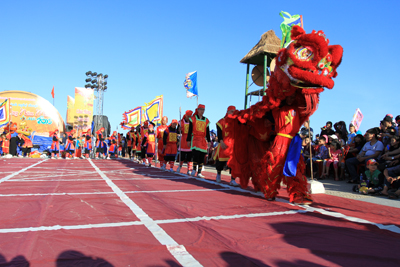 Độc đáo cờ người đầu xuân