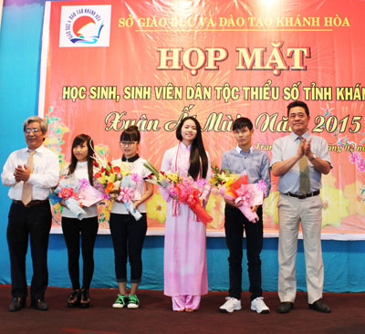 Học sinh, sinh viên dân tộc thiểu số: Cần được hướng nghiệp