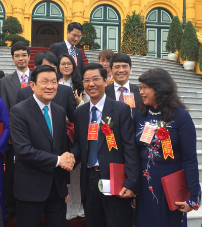 Chủ tịch nước gặp cán bộ y tế tiêu biểu