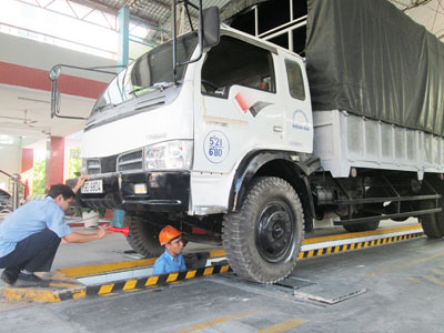 Nỗ lực kiềm chế tai nạn giao thông