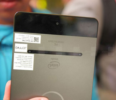 Cận cảnh 3 camera ở mặt sau của sản phẩm