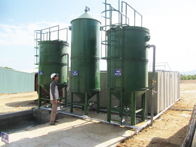 Kiểm tra vận hành của trạm xử lý nước rỉ rác.