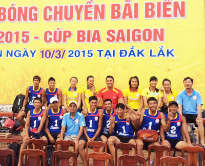 Bóng chuyền bãi biển Khánh Hòa lên núi... tìm vàng