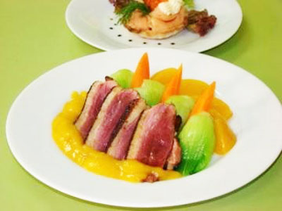 Thịt ngỗng xốt mơ