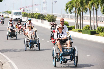1.200 khách tàu biển tham quan Nha Trang